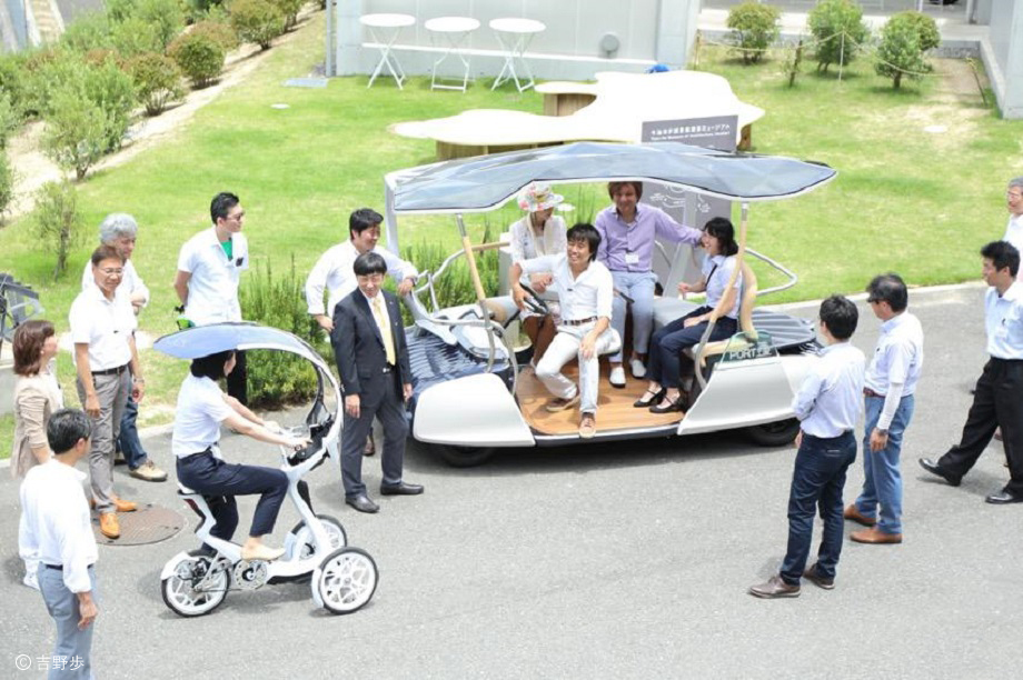 ヤマハ発動機が開発した電動アシスト自転車と電動モビリティのコンセプトモデル